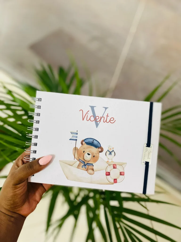 Livro do Bebé personalizado Vicente