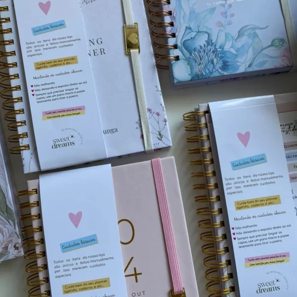 Vários planners Peonia de Papel
